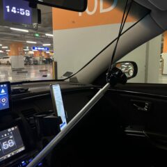 동료와 함께 타는 차 운전